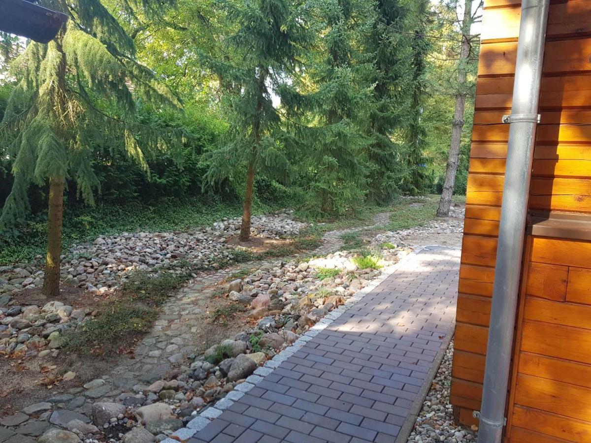 Blockhaus Canow Mit Fahrraedern Extérieur photo