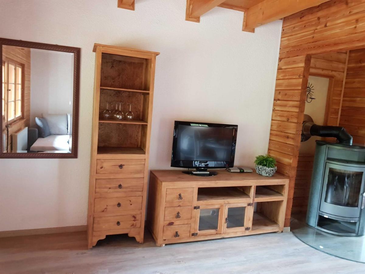 Blockhaus Canow Mit Fahrraedern Extérieur photo